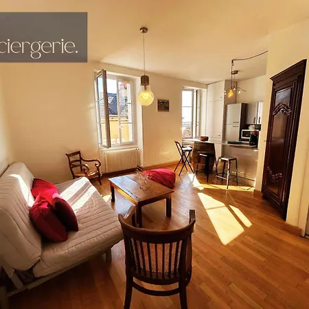 La Porte Magenta - Plein Centre - Laconciergerie *